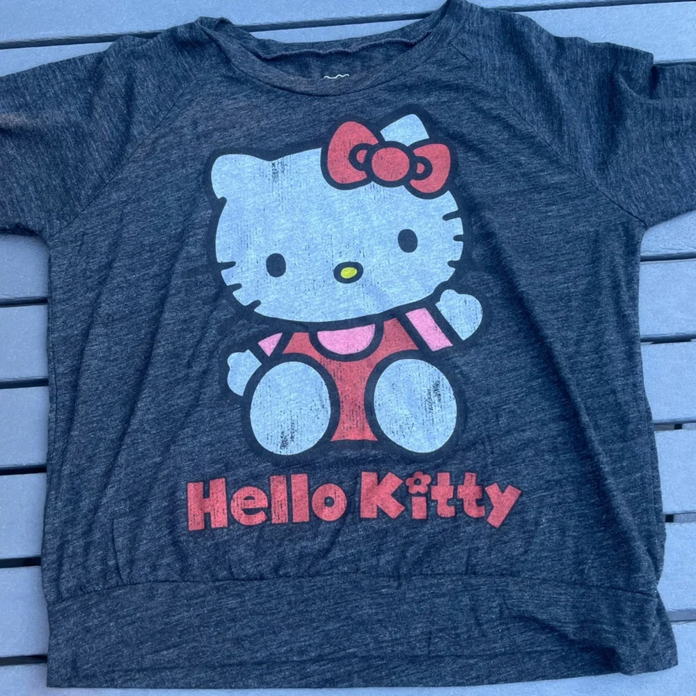 Y2K Sanrio; Hello Kitty; Grey; Long Sleeve; Graphic Tee; Minor Wear; Women’s S - Picture 3 of 6